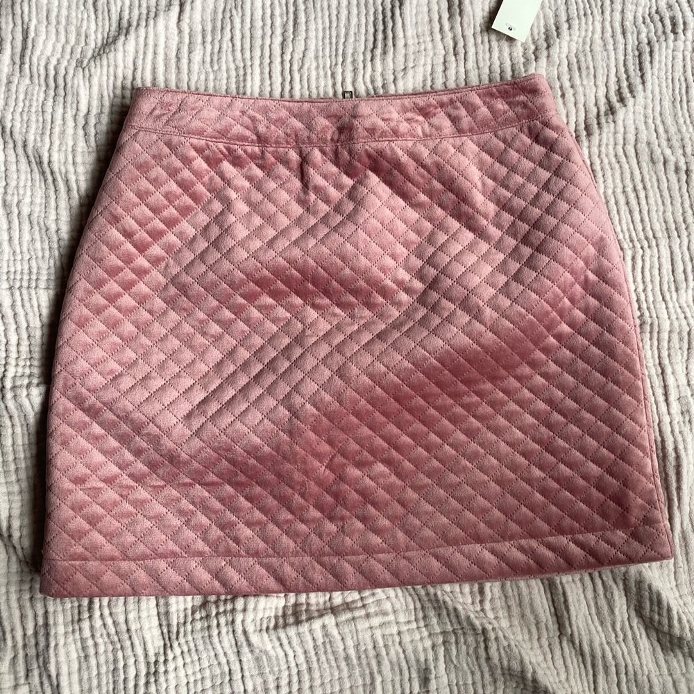 Francesca’s Mi Ami Mila Quilted Pink Mini Skirt Size Small NWT